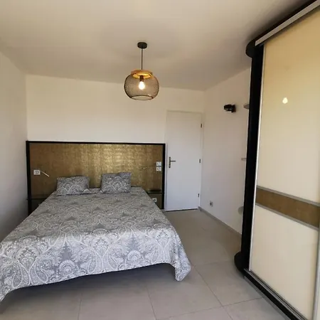 Giens La Madrague Villa 85 M Swimming Pool Garden Parking And Sea View ヴィラ